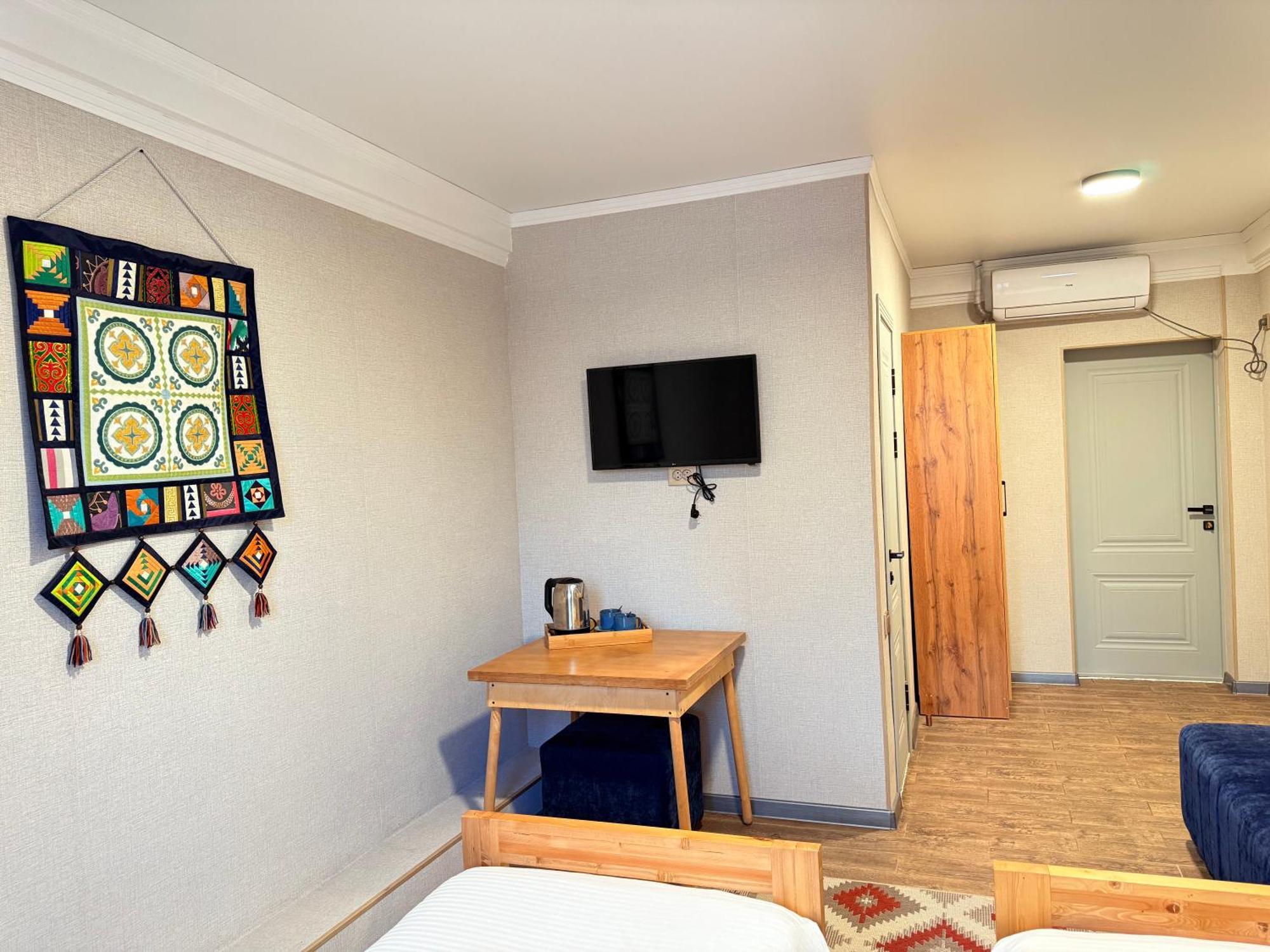 Salamat Hotel Бишкек Екстериор снимка