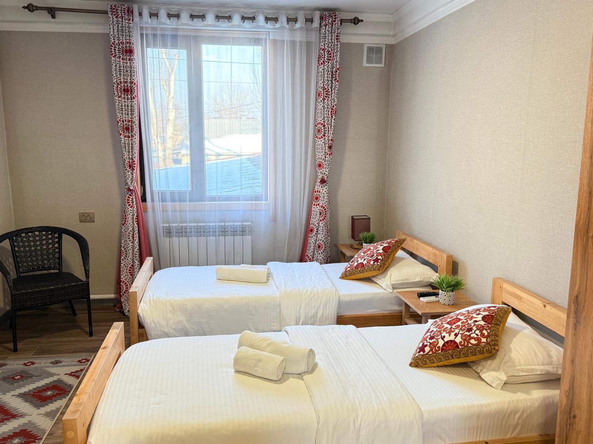 Salamat Hotel Бишкек Екстериор снимка