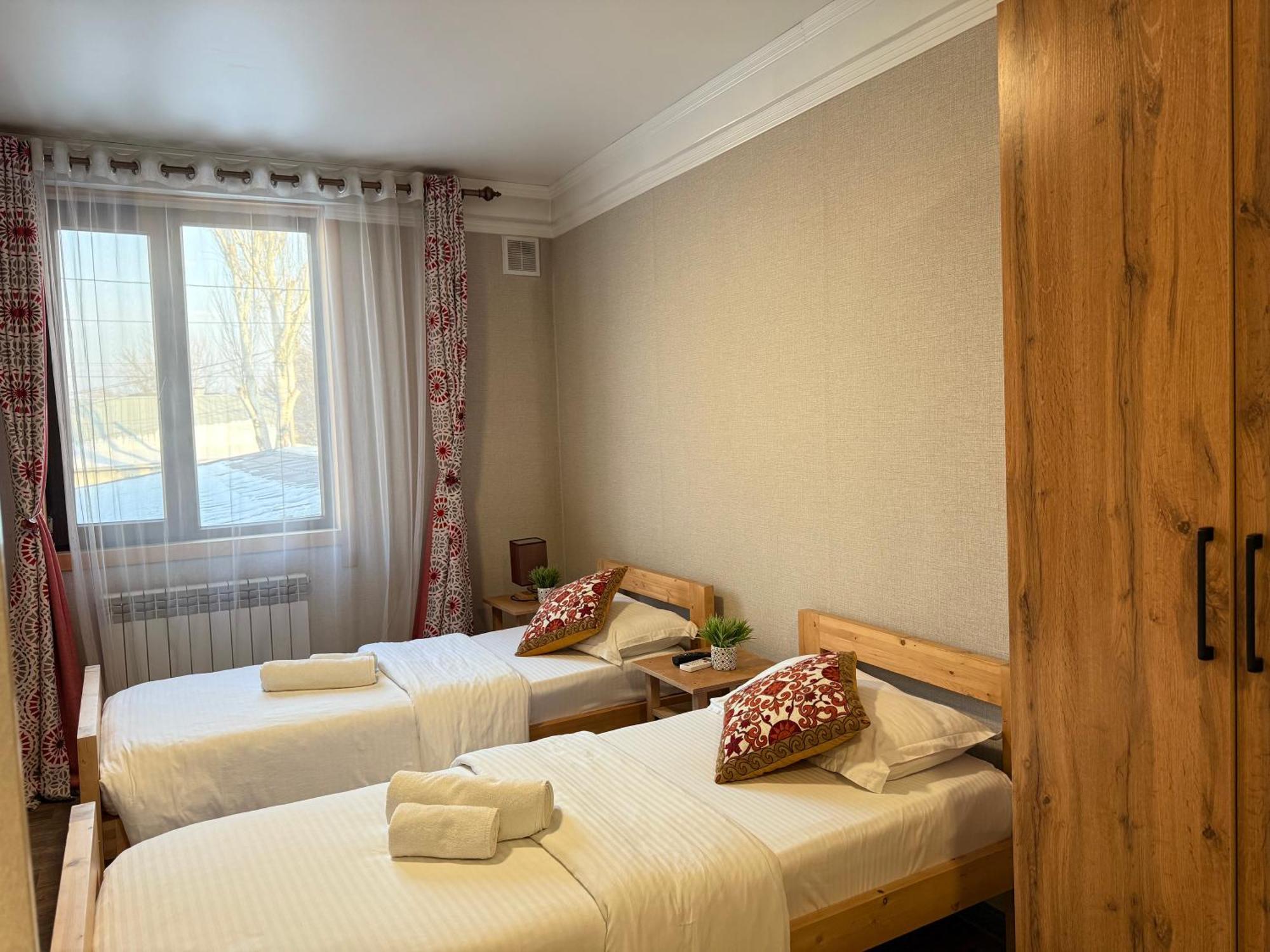 Salamat Hotel Бишкек Екстериор снимка