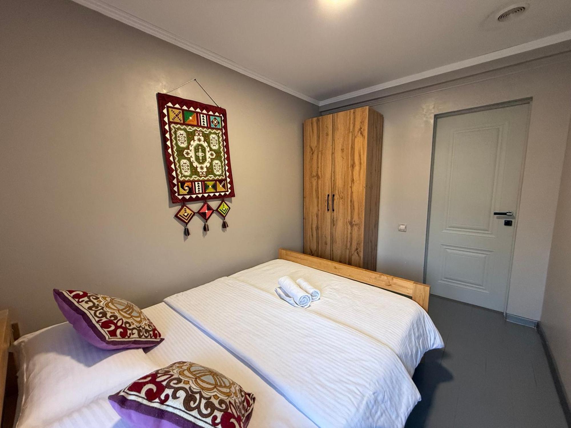 Salamat Hotel Бишкек Екстериор снимка