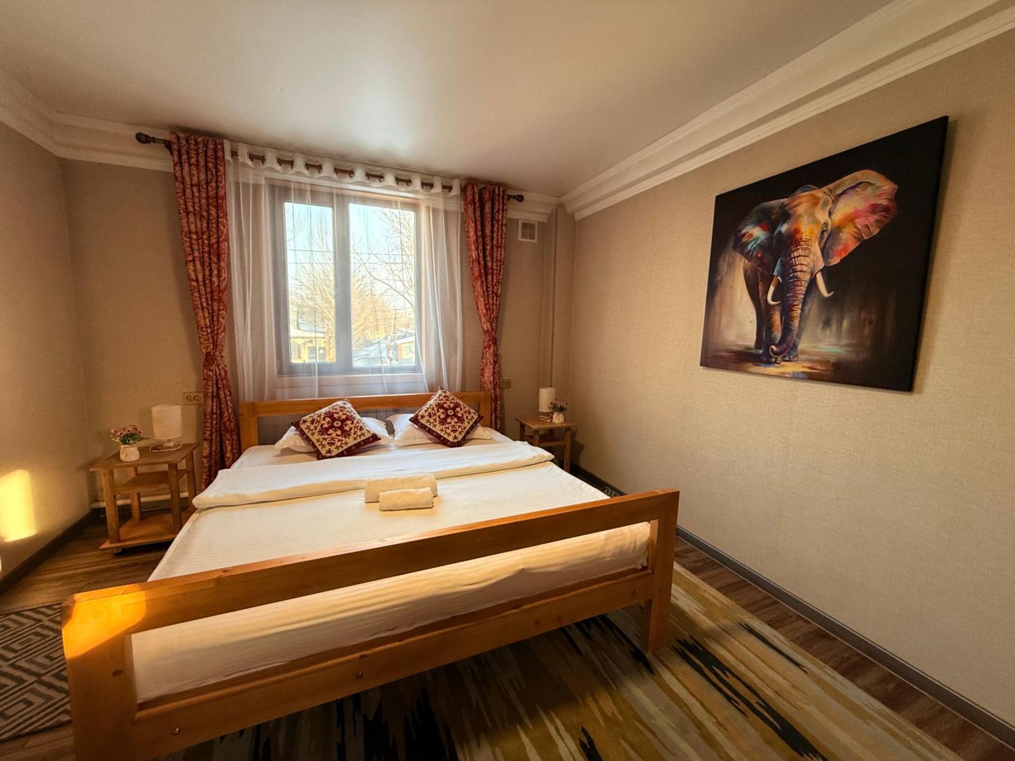Salamat Hotel Бишкек Екстериор снимка
