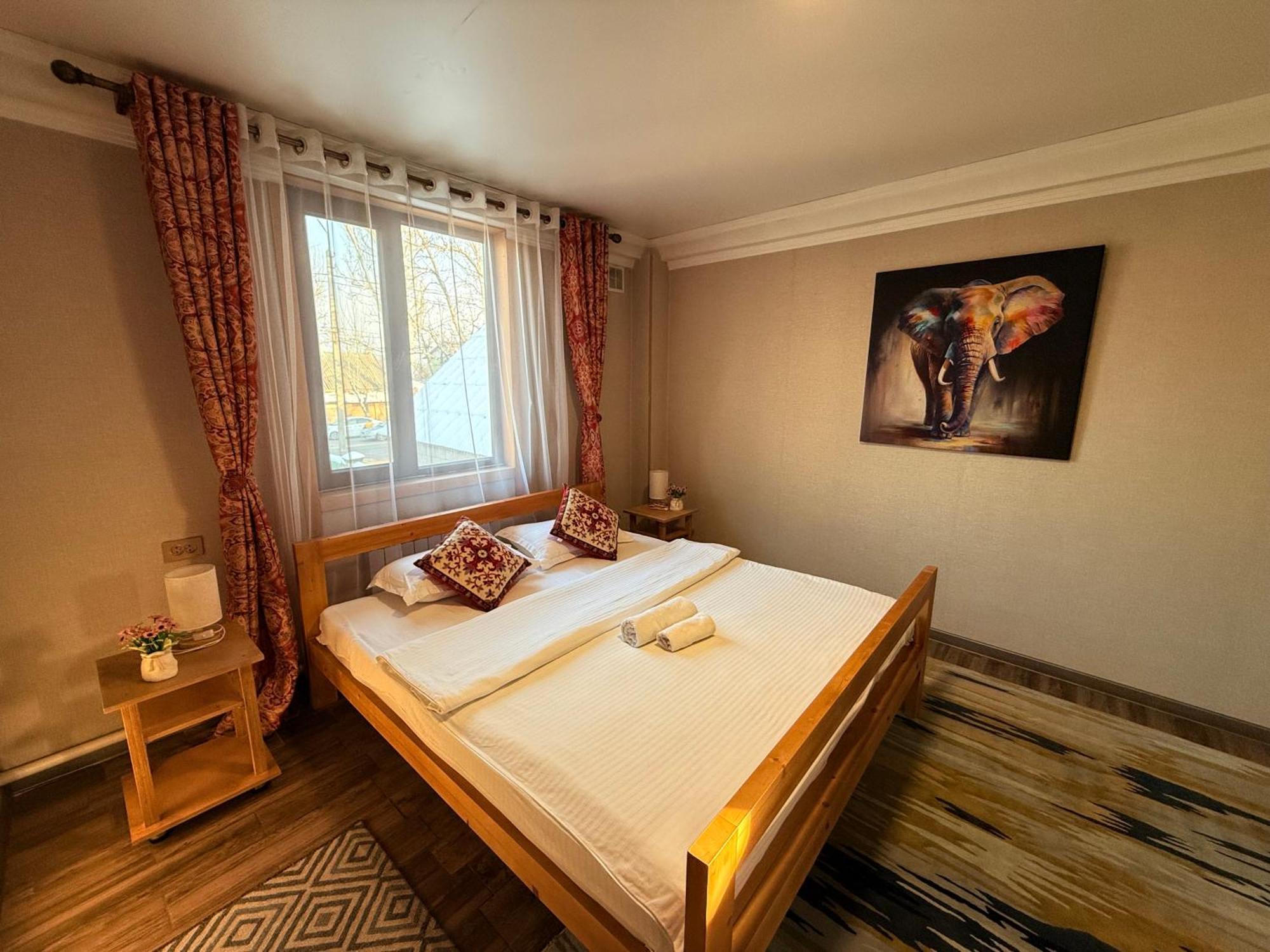 Salamat Hotel Бишкек Екстериор снимка